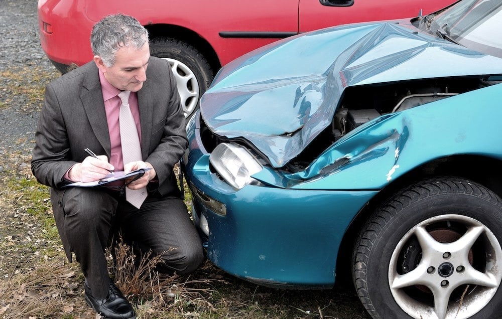 Atto di citazione dopo incidente: paga l’assicurazione?